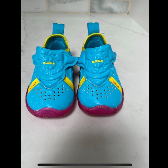 🔥3 Day Price Drop 🔥 2020 Lebron 17 Dunked TD South Beach Toddler size 4 C - Picture 11 of 12